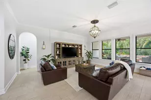 28415 Marsciano Ln, Wesley Chapel, FL 33543 - Photo 10