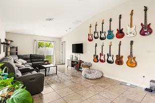 17207 Beach Buttercup Pl, Wimauma, FL 33598 - Photo 8