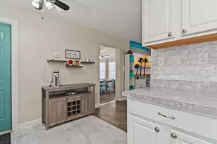 9122 94th St, Seminole, FL 33777 - Photo 18