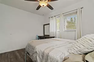 9122 94th St, Seminole, FL 33777 - Photo 24