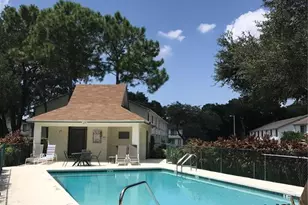 1422 Highland Ridge Cir, Brandon, FL 33510 - Photo 16