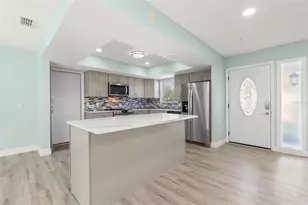 2261 Beverly Ln, Clearwater, FL 33764 - Photo 10