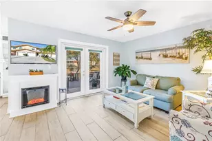 8985 Antigua Dr, Seminole, FL 33777 - Photo 12