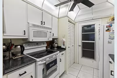 2735 Sherbrooke Lane #D, Palm Harbor, FL 34684 - Photo 14