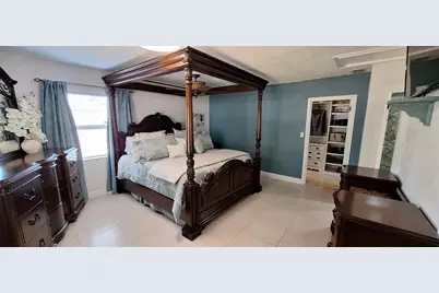 5950 49th Avenue N, Kenneth City, FL 33709 - Photo 14