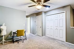 4907 White Sanderling Ct, Tampa, FL 33619 - Photo 10