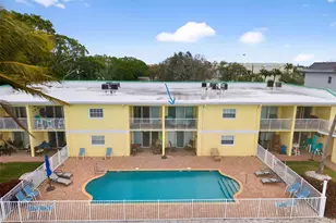 12100 Capri Cir S, Treasure Island, FL 33706 - Photo 20