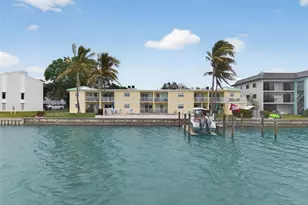 12100 Capri Cir S, Treasure Island, FL 33706 - Photo 24