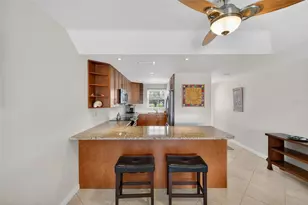 12100 Capri Cir S, Treasure Island, FL 33706 - Photo 8