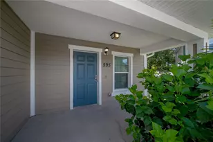 595 Shady Grove Dr, Dunedin, FL 34698 - Photo 2