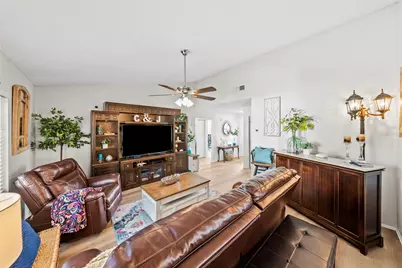 7571 121st Avenue, Largo, FL 33773 - Photo 8