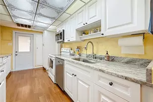 3752 57th Ave N, Saint Petersburg, FL 33714 - Photo 14