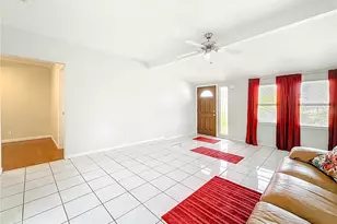 3752 57th Ave N, Saint Petersburg, FL 33714 - Photo 8