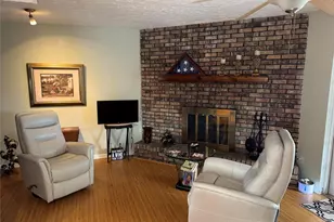 4007 Truman Dr, Seffner, FL 33584 - Photo 2