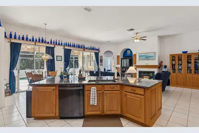 928 Oakview Road, Tarpon Springs, FL 34689 - Photo 16