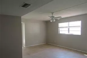 463 76th Ave N, Saint Petersburg, FL 33702 - Photo 4