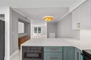 1000 Rafael Blvd NE, Saint Petersburg, FL 33704 - Photo 12