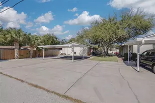 544 93rd Ave N, Saint Petersburg, FL 33702 - Photo 8