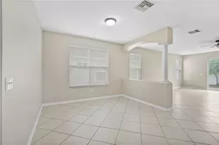 427 Stone Briar Dr, Ruskin, FL 33570 - Photo 14