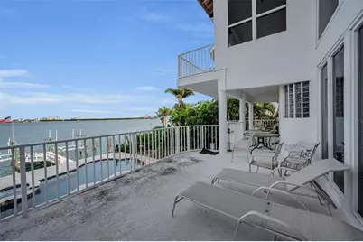 391 1st Street W, Saint Petersburg, FL 33715 - Photo 16