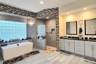 2214 Fentress Ct, Spring Hill, FL 34609 - Photo 10