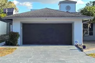 2214 Fentress Ct, Spring Hill, FL 34609 - Photo 6