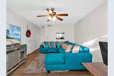 7128 Waterside Drive #7128, Tampa, FL 33617 - Photo 8