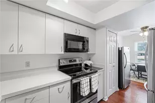 3203 Landmark Dr, Clearwater, FL 33761 - Photo 8