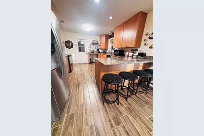 37252 Hilltop Drive, Zephyrhills, FL 33541 - Photo 8