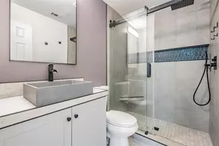 404 Regal Park Dr, Valrico, FL 33594 - Photo 12