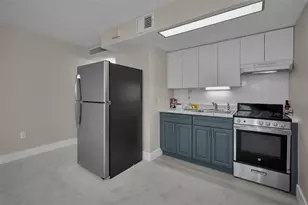 622 Edgewater Dr, Dunedin, FL 34698 - Photo 16