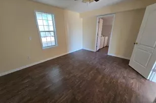 36627 Eiland Blvd, Zephyrhills, FL 33541 - Photo 6