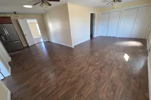 36627 Eiland Blvd, Zephyrhills, FL 33541 - Photo 4