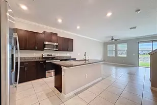 8069 Rolling Shell Trail, Wesley Chapel, FL 33545 - Photo 4