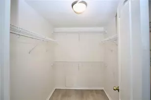 24421 Breezy Oak Ct, Lutz, FL 33559 - Photo 8