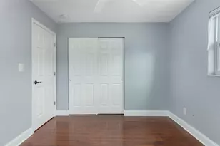 727 14th St S, Saint Petersburg, FL 33705 - Photo 20