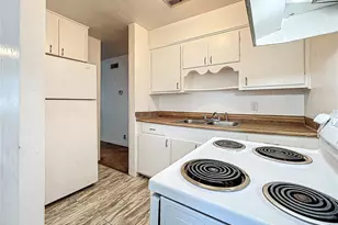 1318 Preston St S, Saint Petersburg, FL 33712 - Photo 8