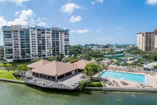 9525 Blind Pass Rd, Saint Pete Beach, FL 33706 - Photo 20