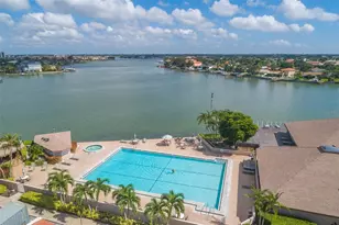 9525 Blind Pass Rd, Saint Pete Beach, FL 33706 - Photo 22