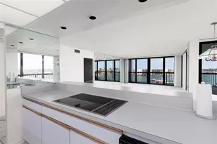 9525 Blind Pass Rd, Saint Pete Beach, FL 33706 - Photo 10