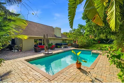 5026 Barrowe Drive, Tampa, FL 33624 - Photo 16