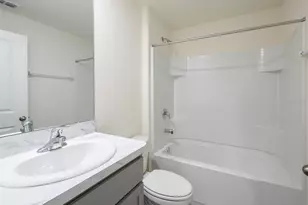 3820 Mannered Gold Ave, Bradenton, FL 34208 - Photo 18