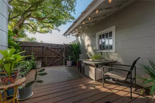 910 E Ellicott St, Tampa, FL 33603 - Photo 30
