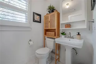 910 E Ellicott St, Tampa, FL 33603 - Photo 24