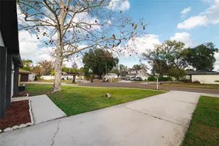 3206 Las Brisas Dr, Riverview, FL 33578 - Photo 32