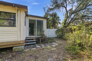 1212 8th St W, Palmetto, FL 34221 - Photo 28