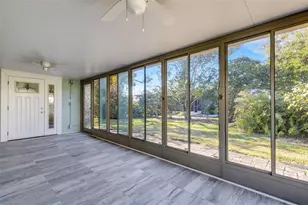 1601 W Dorchester Dr, Palm Harbor, FL 34684 - Photo 24