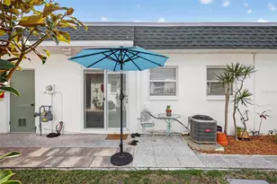 7825 38th Terrace N, Saint Petersburg, FL 33709 - Photo 18