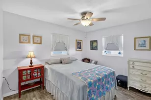 7825 38th Terrace N, Saint Petersburg, FL 33709 - Photo 14