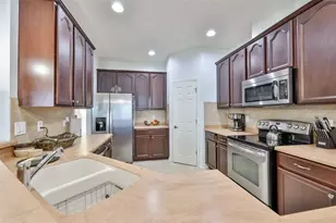 823 Seminole Sky Dr, Ruskin, FL 33570 - Photo 18